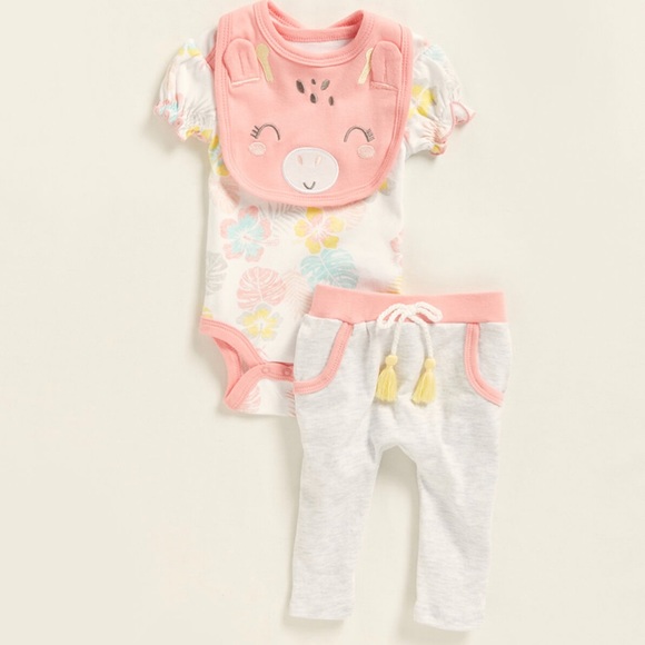 Rene Rofe Other - Newborn SET Tropical Giraffe Pink NEW 3-6 months